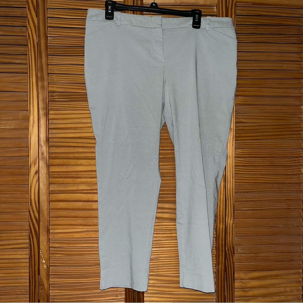 Van Huesen‎ Size 16 Gray Cropped Pants
